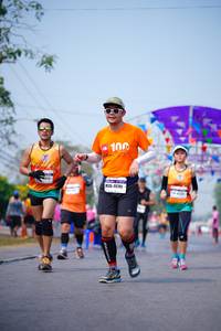 BIB: 100, 413, 16741
                            <button type="button" onclick="openModal(10037544)" class="btn btn-primary btn-sm float-right btn-popup" data-toggle="modal" data-target=".modal-high-quality">
                        <i class="fas fa-shopping-cart"></i> Add to Cart
                    </button>
                                            <button type="button" onclick="isThisMe(10037544, true)" class="btn btn-success btn-sm float-right btn-popup btn-isme hidden" data-toggle="tooltip" data-placement="bottom" title="นี่คือรูปของคุณใช่ไหม คลิกที่นี่เพื่อเอาเข้าอัลบั้ม">
                        <i class="fas fa-plus"></i> Add to album
                    </button>
                    <button type="button" onclick="isThisMe(10037544, false)" class="btn btn-warning btn-sm float-right btn-popup btn-isnotme hidden">
                        <i class="fas fa-ban"></i> Remove from album
                    </button>